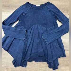 Altar'd State Women's Navy Blue Flowy blouse size small